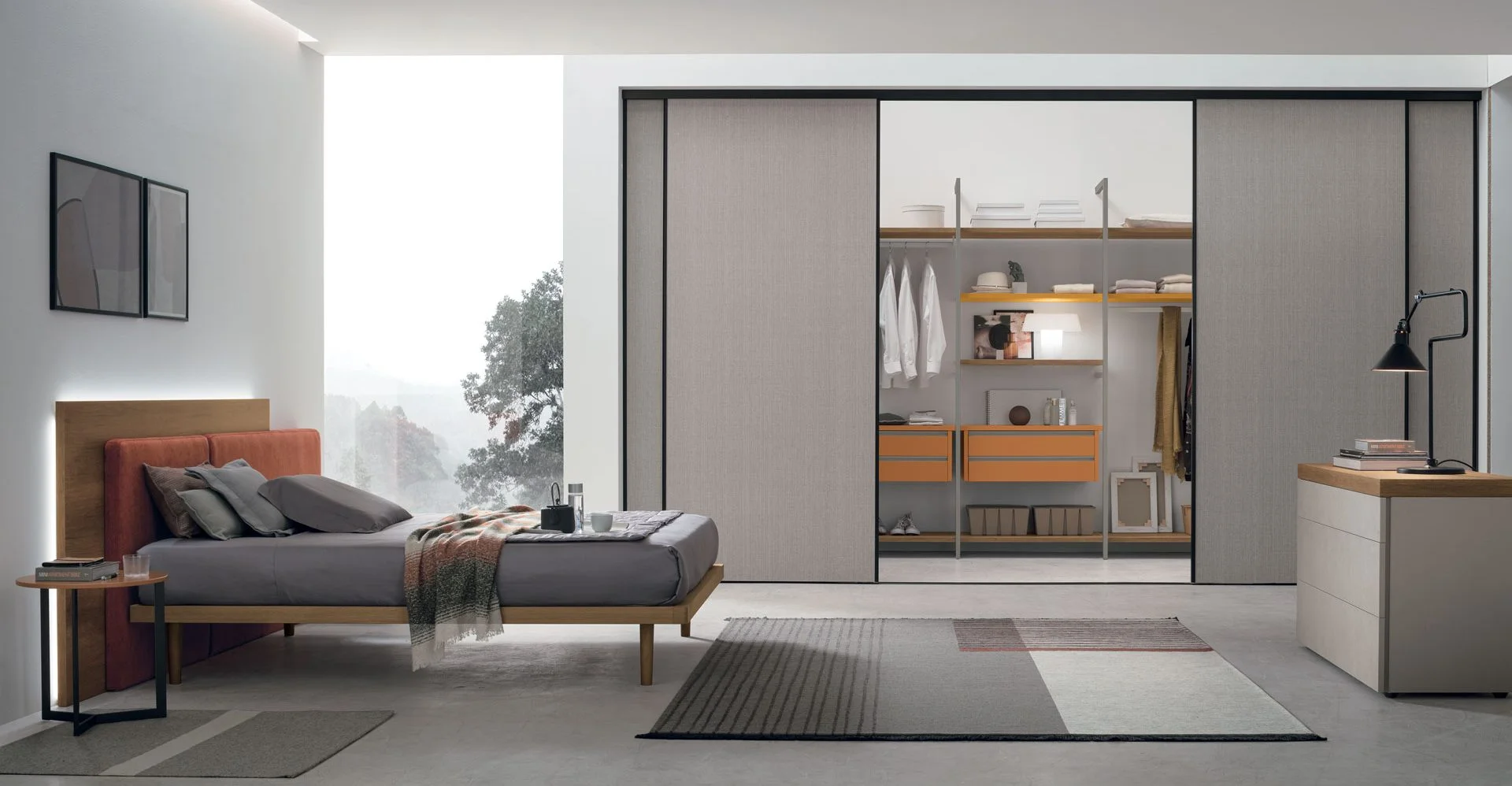 TOMASELLA Liberty walk-in wardrobe with flexible sliding door layout