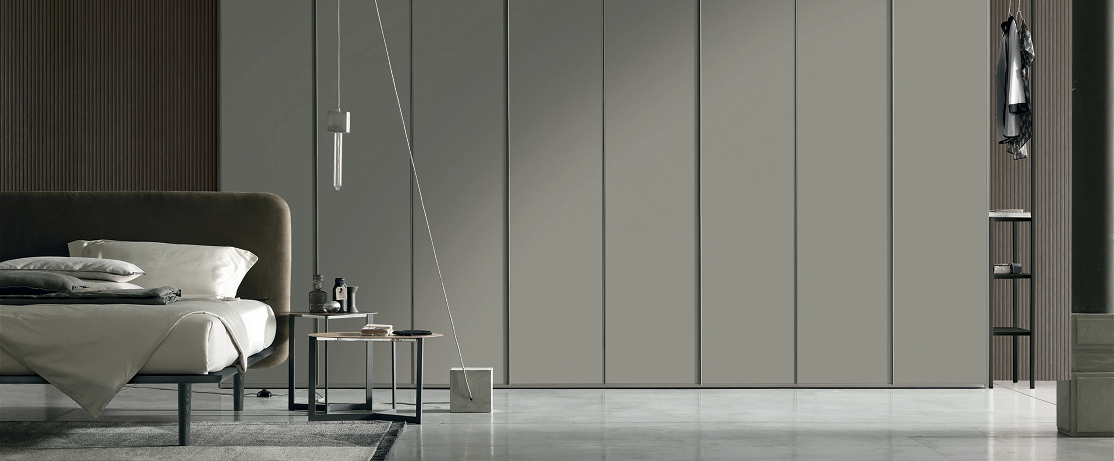 Eurolife Profilo built-in wardrobe with satin glass doors and full-height metal trim
