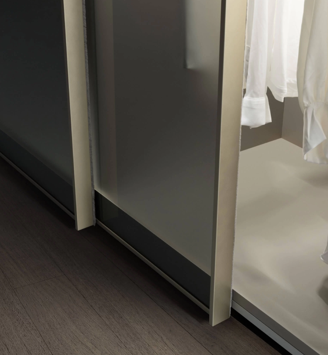 L12 sliding wardrobes