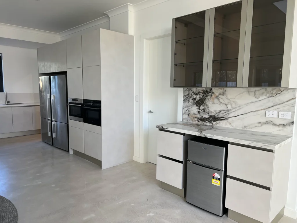 modern-kitchen-tall-cabinetry-bar-area