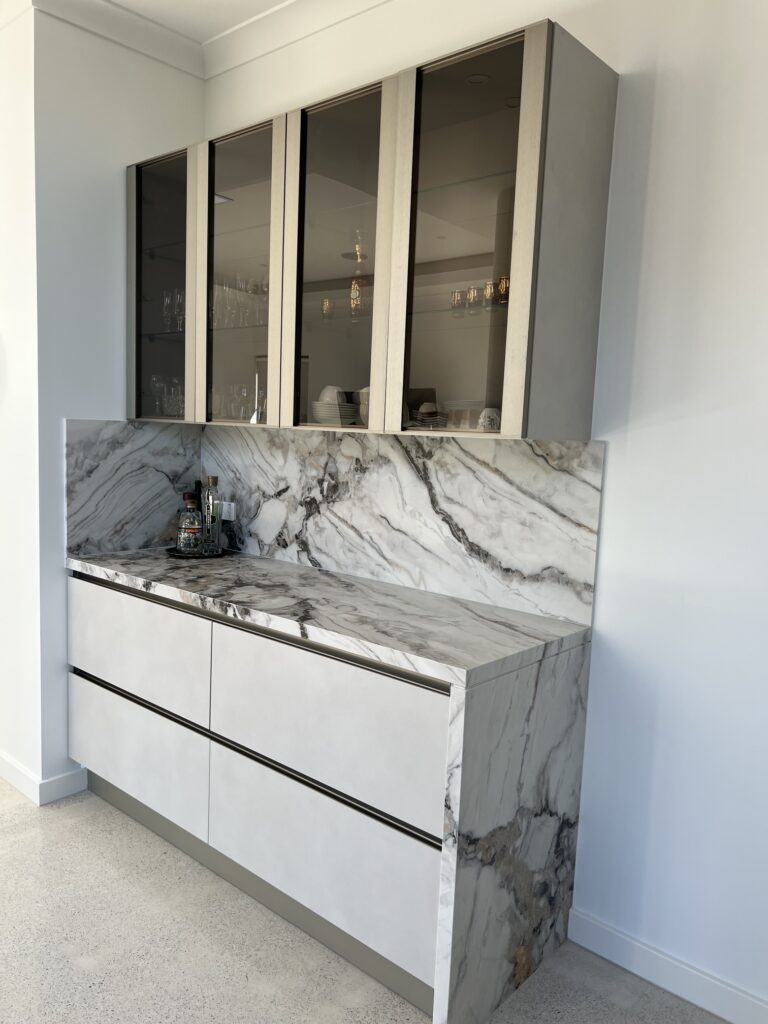 stone-bar-cabinet-smoked-glass-doors